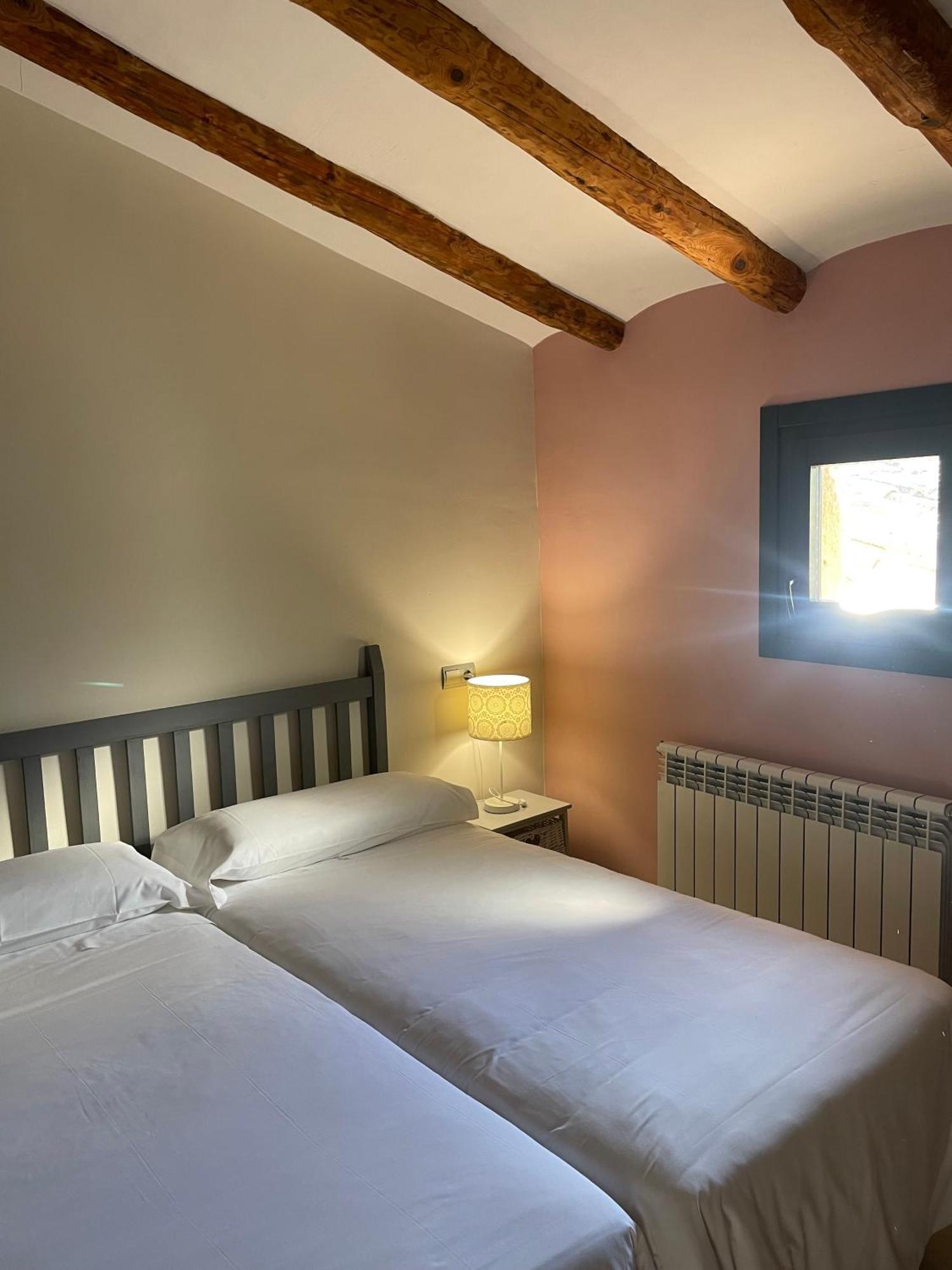 Maset Del Riu Pensionat Valderrobres Exteriör bild